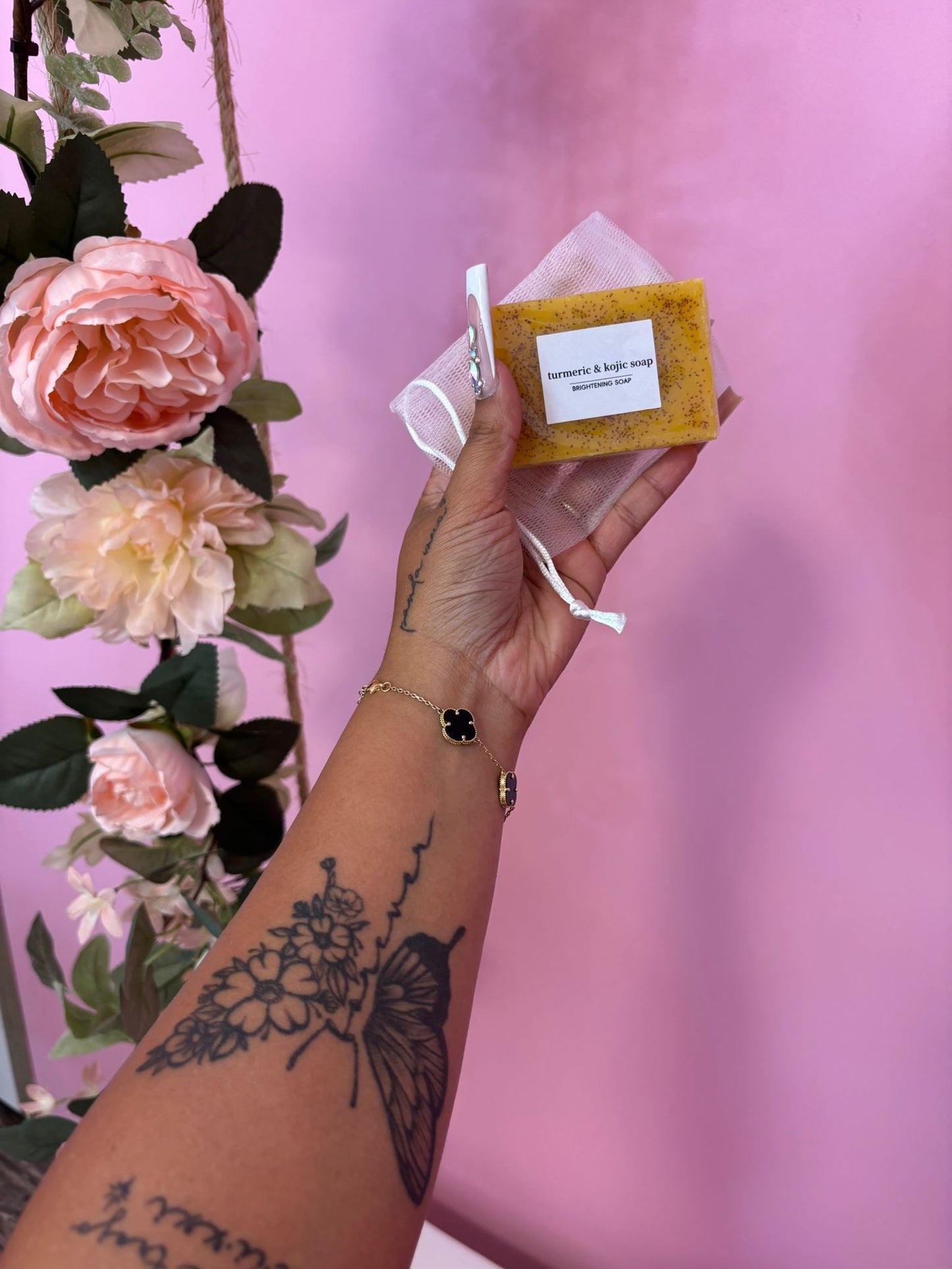 Jabon Iluminador - Curcuma, limon y acido kojico